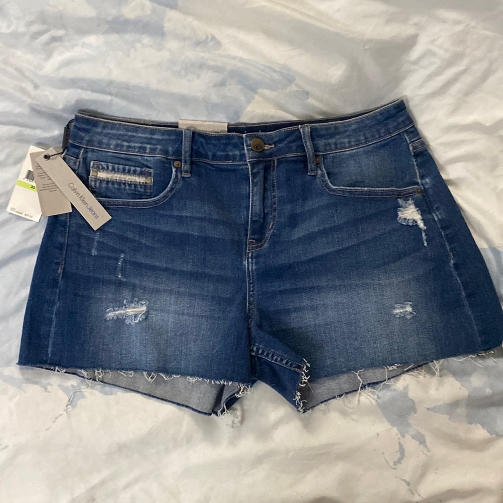 NWT Calvin Klein Denim Shorts - Size 30